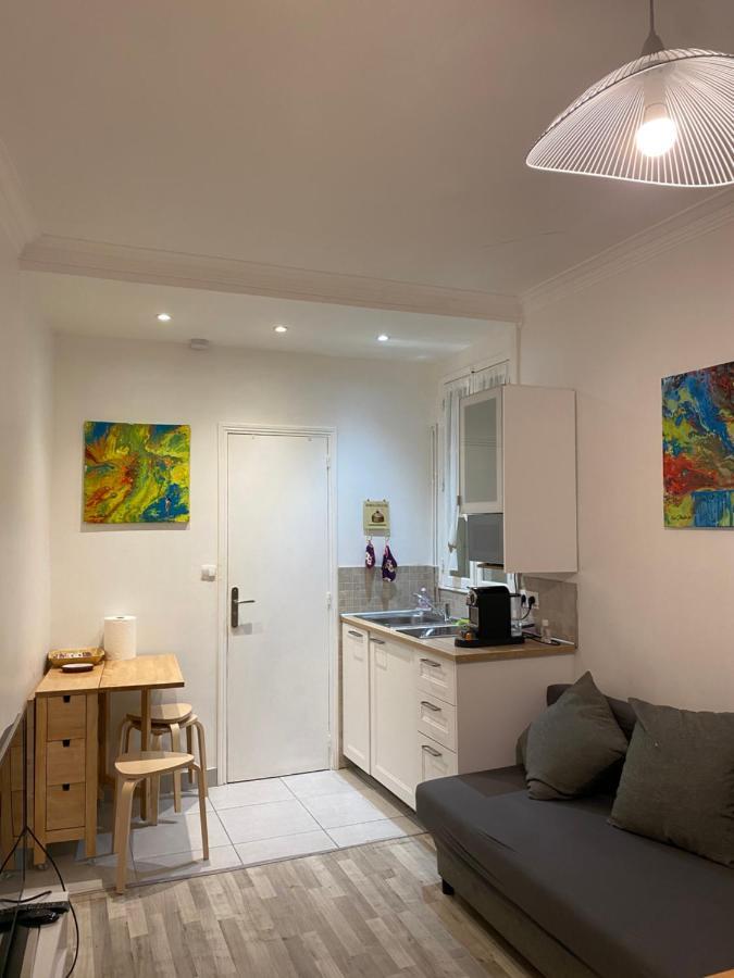Cosy, Charming Apartment With Courtyard Paris Exterior photo